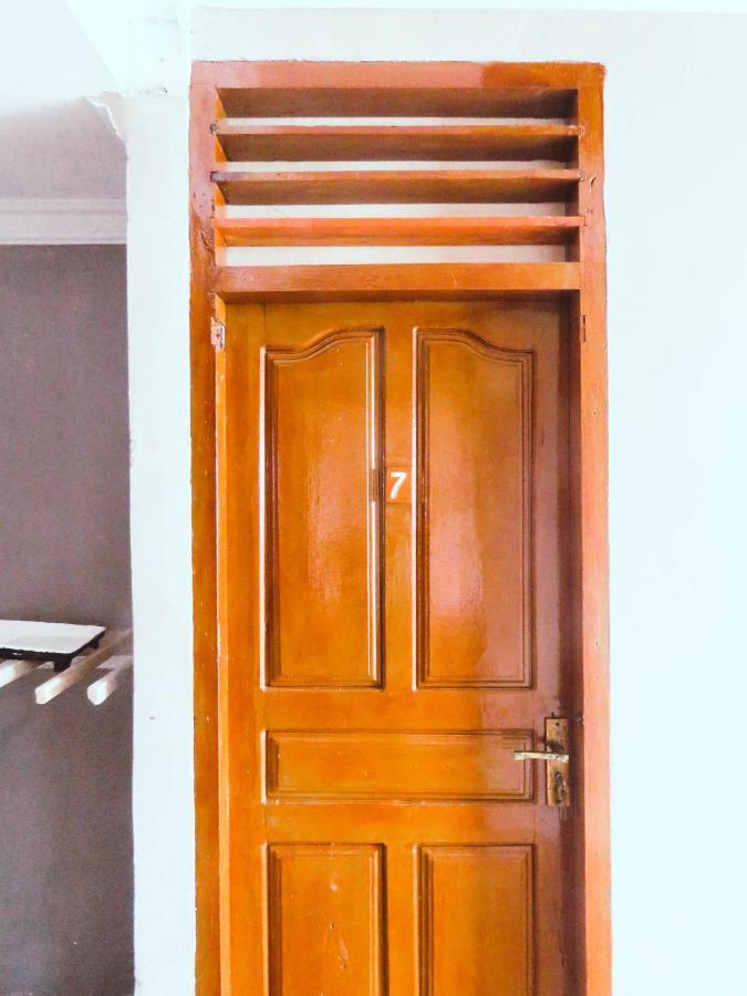 Raffiel Nias Apartment Lagudri Exterior photo